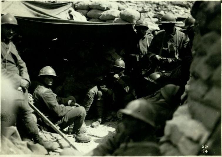 L'attesa prima del combattimento. (Fonte: Europeana)