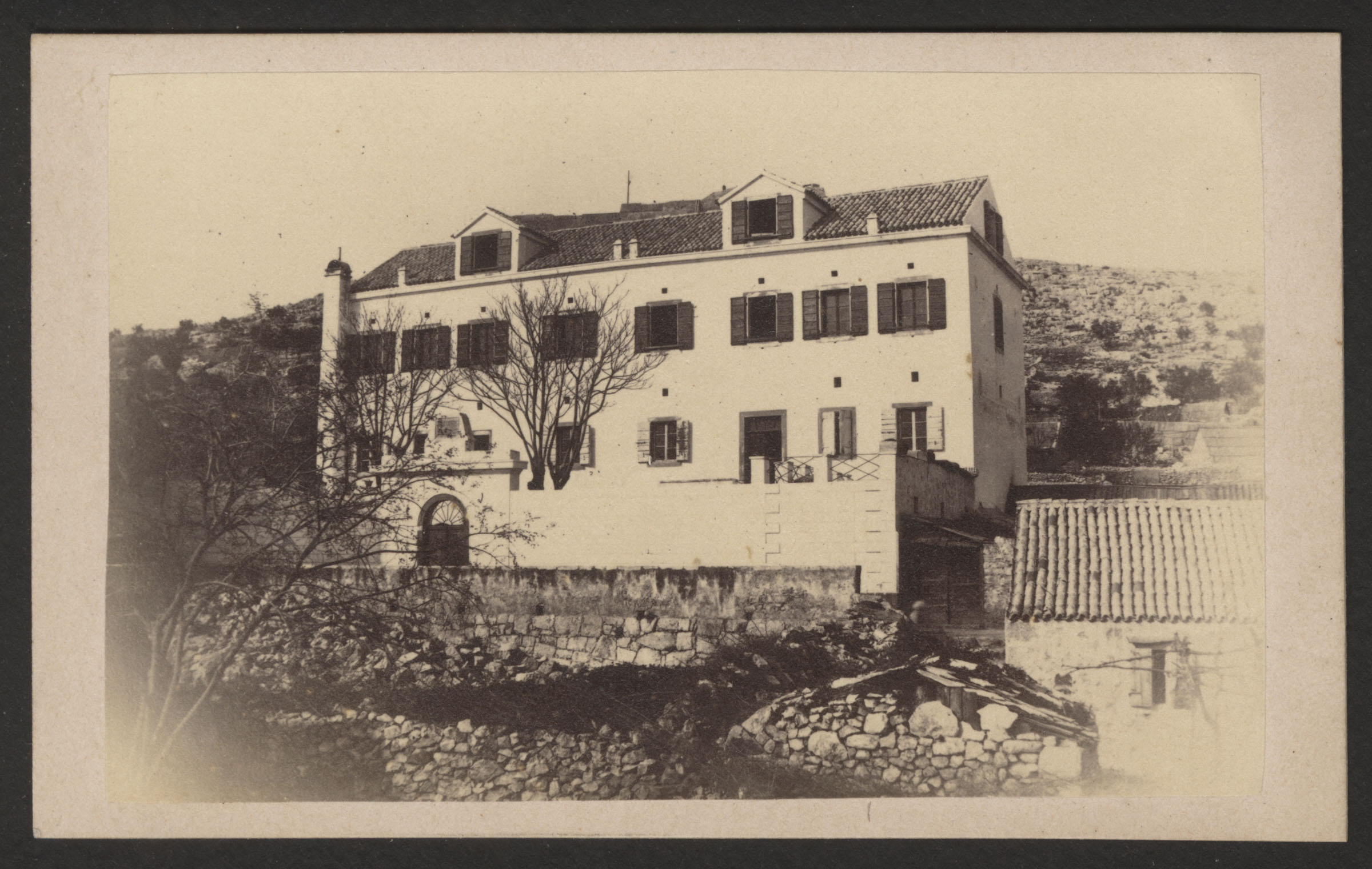 Fotografia all'albumina dell'ospedale di Sebenico