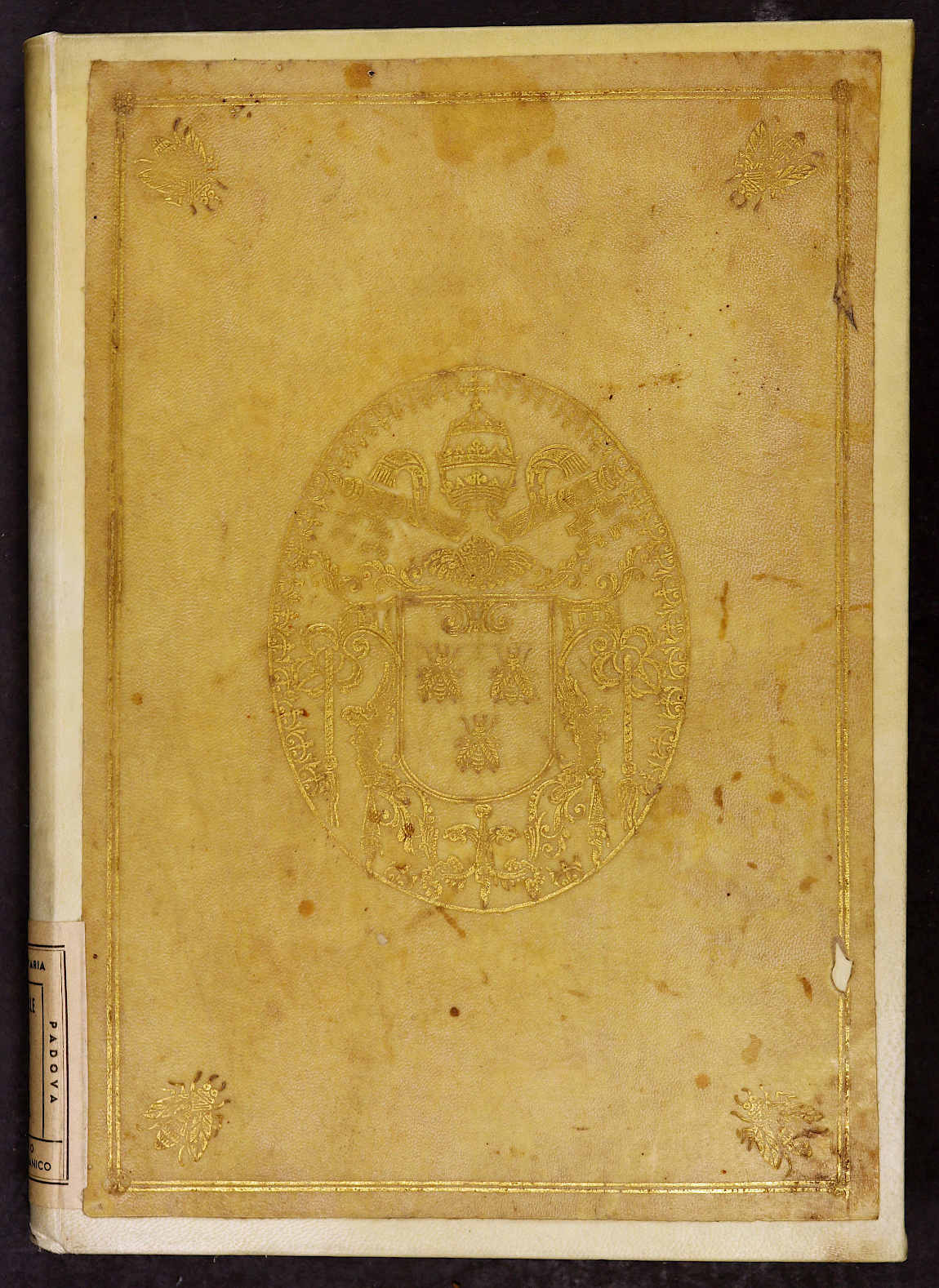 “Armorial” binding with the coat of arms of Pope Urban VIII in the center of the plates