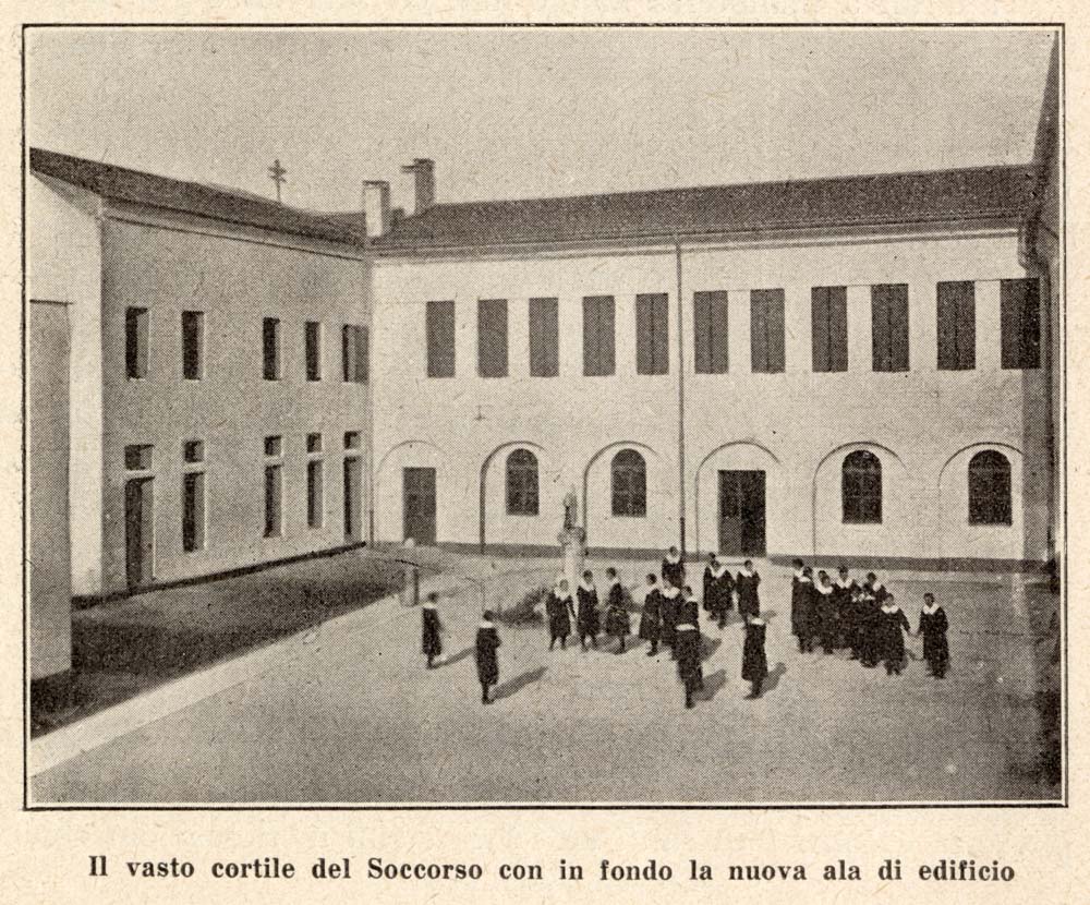 Courtyard of the Collegio del Soccorso